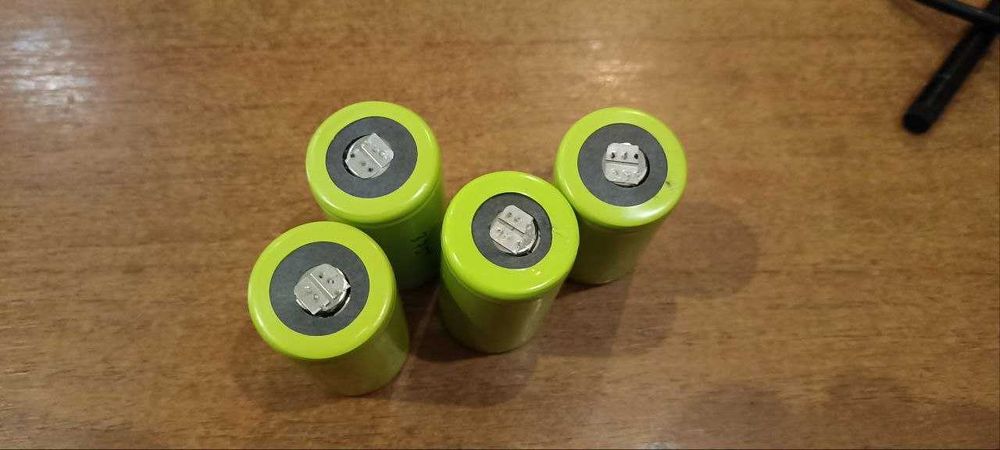 Пара Аккумулятор Ni-Mh 1.2V 9000mah 32600 Як нові, Нікель-Металогібрид