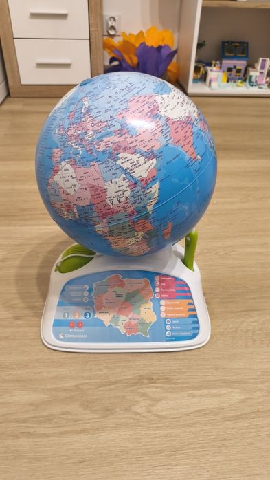 Globus interaktywny Clementoni