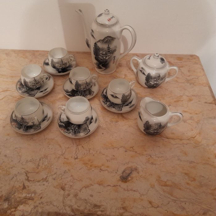 Serviço de café casca de ovo.