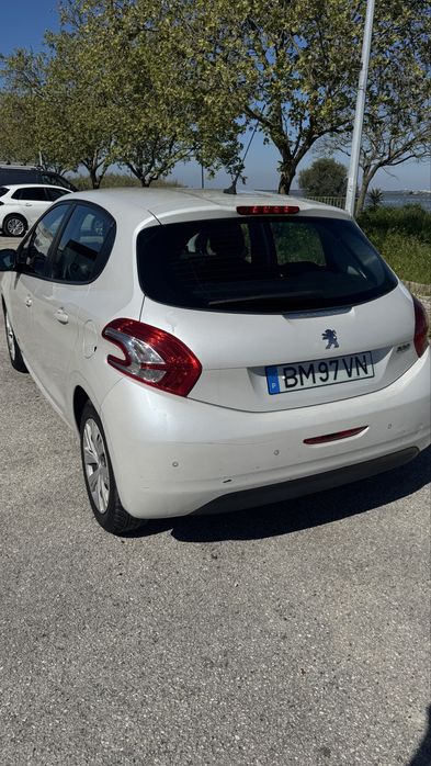 Peugeot 208 1.2 5p 2014 — photo 3