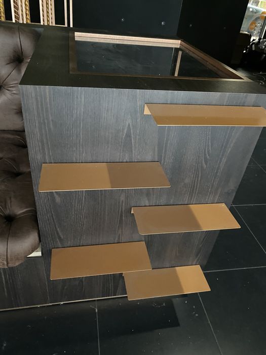 Banco em madeira e capitonê 240x80