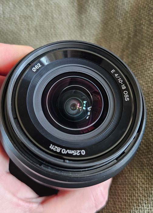 SONY E 10-18мм f4 OSS SEL1018 - ультраширокий зум-об'єктив