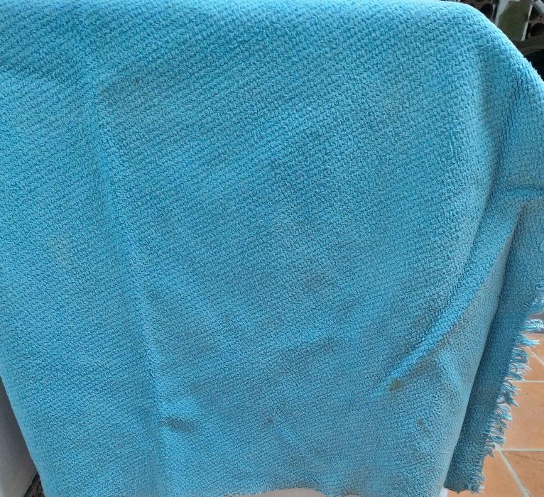 Carpete azul usada