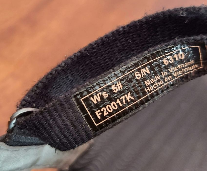 Сандали Teva оригінал

Розмір: ws 5 наш 36 розмір

Замір по с