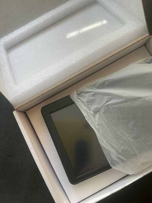Nawigacja Navitel E700