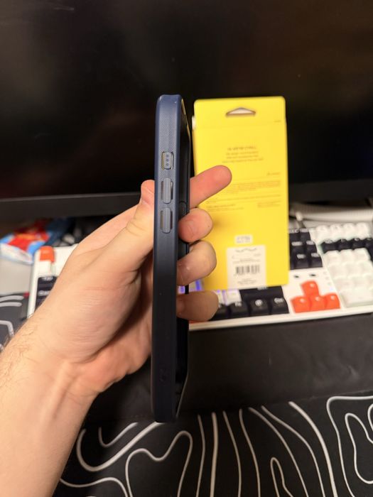 Etui do iPhone’a 16 Pro Max CYRILL
