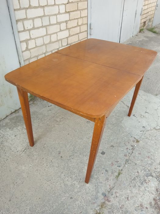 Стіл обідній, розміром 120*80см