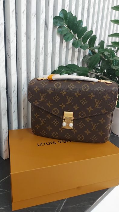 Сумка Louis Vuitton Pochette Metis