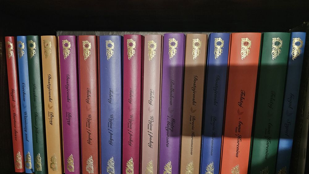 Powieść romantyczna, obyczajowa, 33 książki. Kolekcja rosyjska.