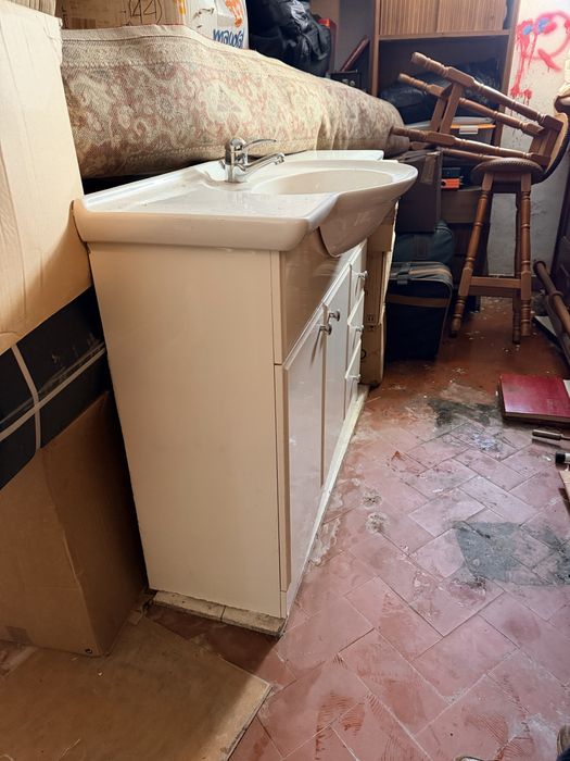 Movel lavatorio com torneira