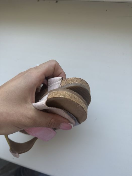 Ідеальні босоніжки HM 22р на дівчинку