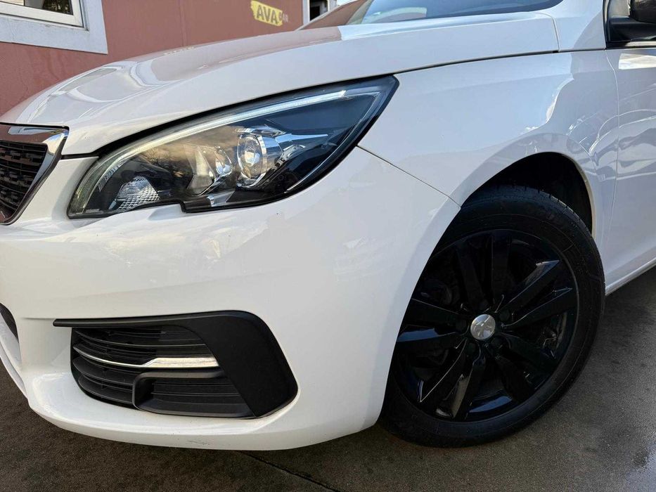 Peugeot 308 1.5 BlueHDi Business Line