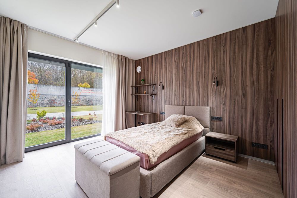 Продаж сучасної садиби у с.Велика Солтанівка - 1,1841 Га.