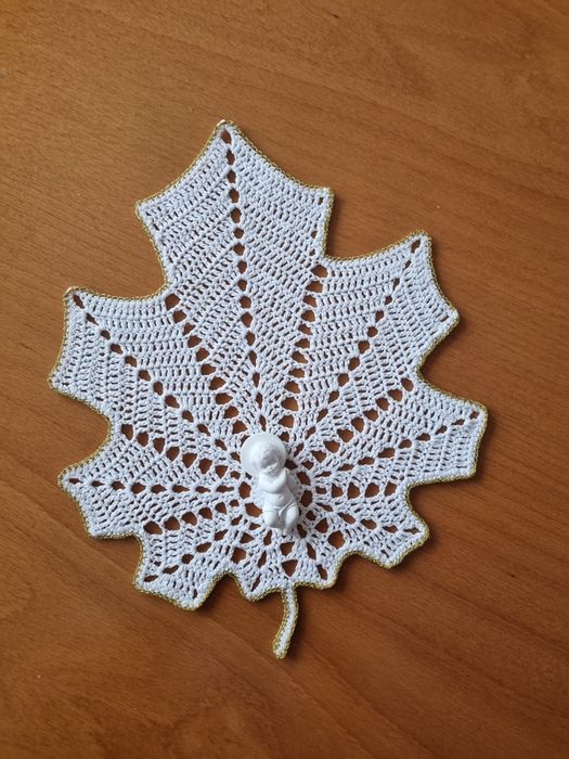 Serwetka świąteczna liść podkładka pod filiżankę