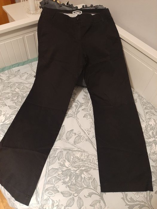 Calças de homem pretas