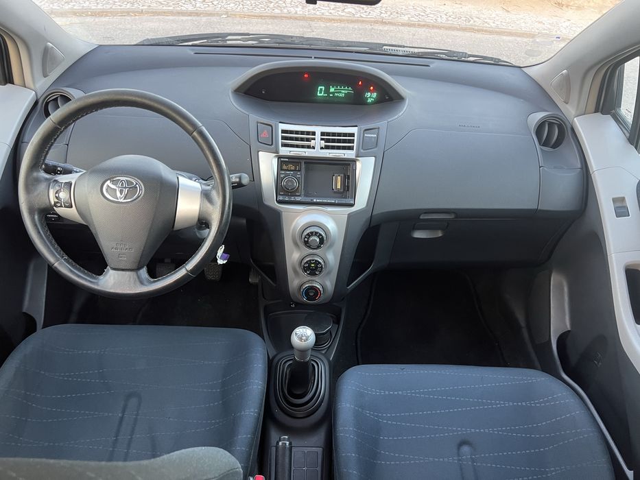 Toyota Yaris 1.0 VVT-i AC Manual