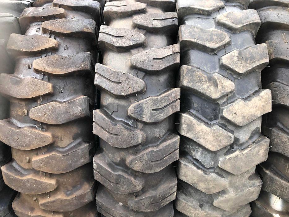 10.00-20 Opony do koparki kołowej Różne marki Wysoki Bieżnik !