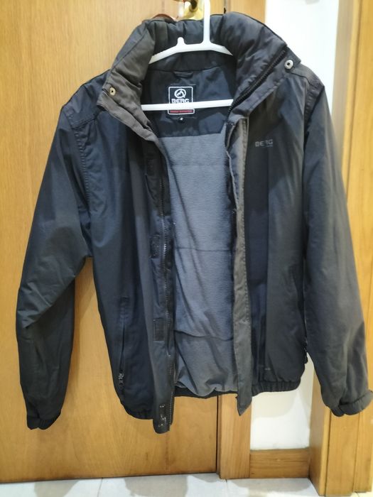 Kispo Black Coat