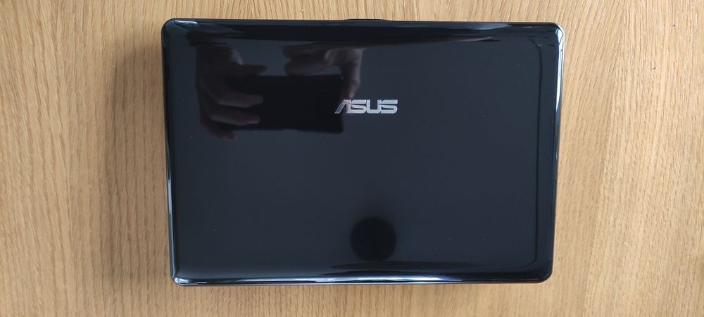Laptop 10,1" Asus Eee PC 1005PE Seashell - netbook w b. dobrym stanie