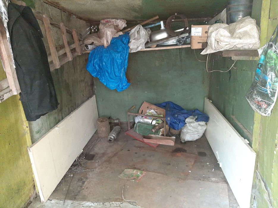 Продам не большой гараж