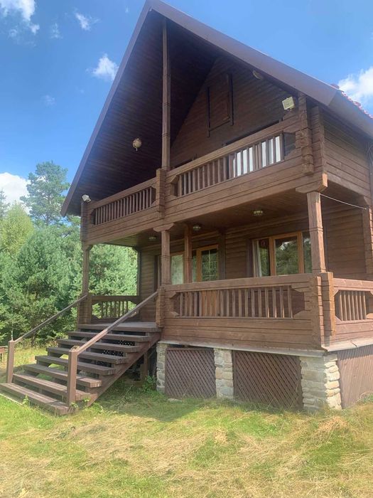 Дерев’яний будинок з панорамним видом на гори | автономне живлення