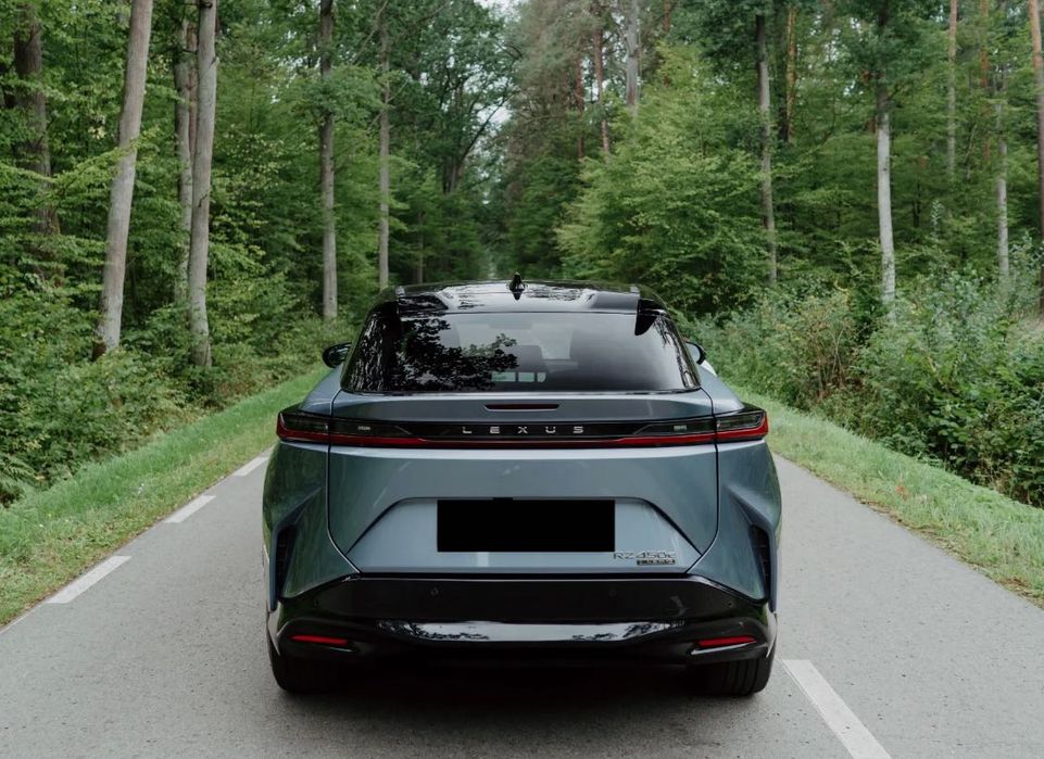Lexus RZ 450E 2023