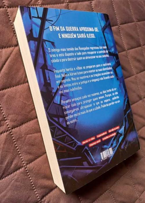Supernova - Marissa Meyer (Renegados Livro 3)