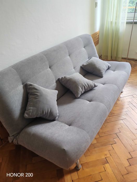 Sofa rozkladana w stanie idealnym
