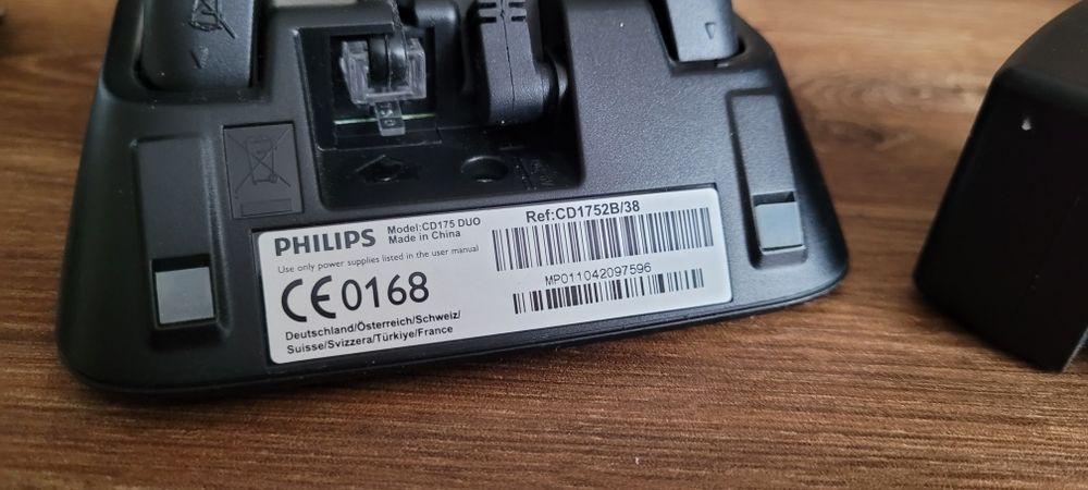 Telefon bezprzewodowy stacjonarny