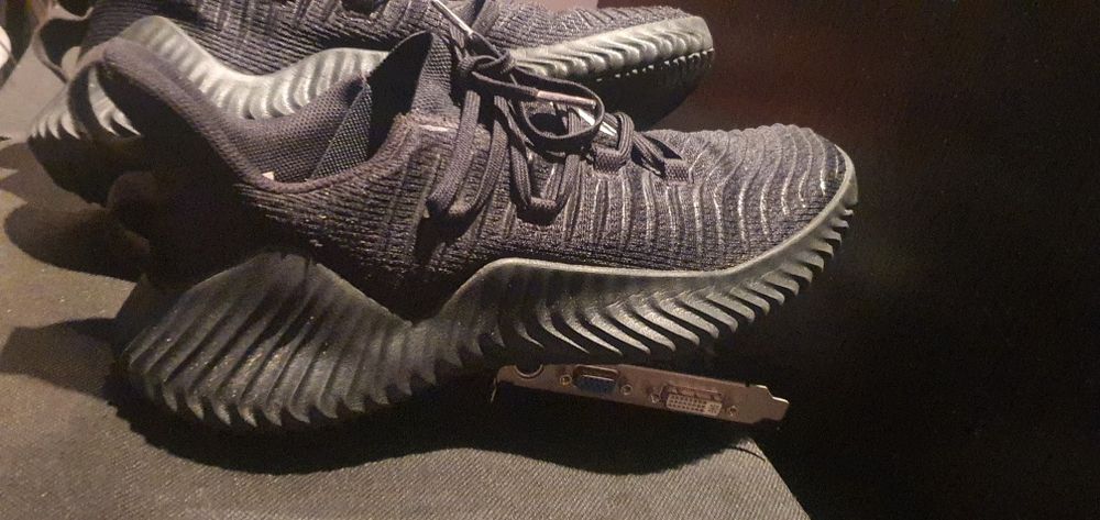 Кроссовки Adidas AlphaBounce 44р