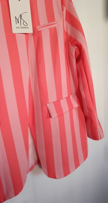 Blazer Inspiração "Zara "com uma gola subida de estilo mandarim. L/Xl. Novo com etiqueta