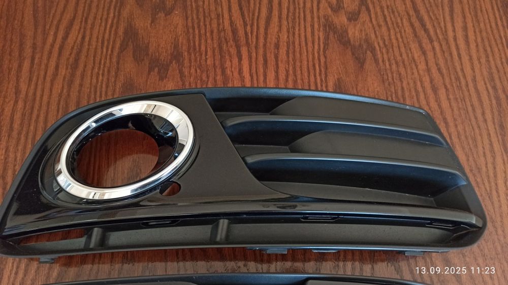 Решетки бампера Ауди q5 ОРИГИНАЛ.