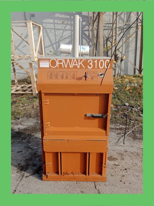 Belownica prasa do foli kartonow makulatury odpadów śmieci papieru