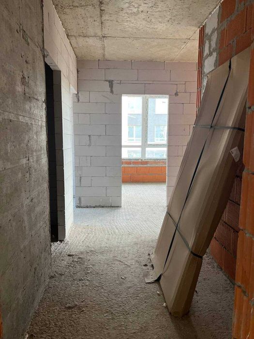 Продається 2 кім квартира в центральній частині міста .