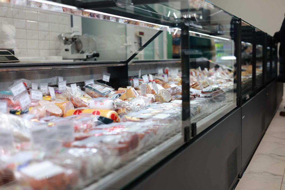 Холодильна вітрина в магазин, регал, горка в наявності, гастрономія