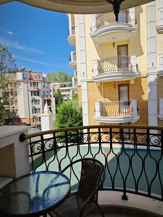 Болгарія, Сонячний берег — 2-кімн. 1+1 на рік, 400 €/міс.