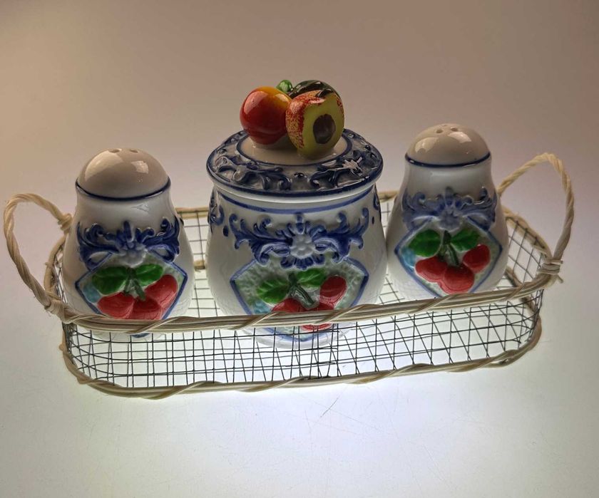 Pojemniczki ceramiczne na przyprawy dekoracyjne