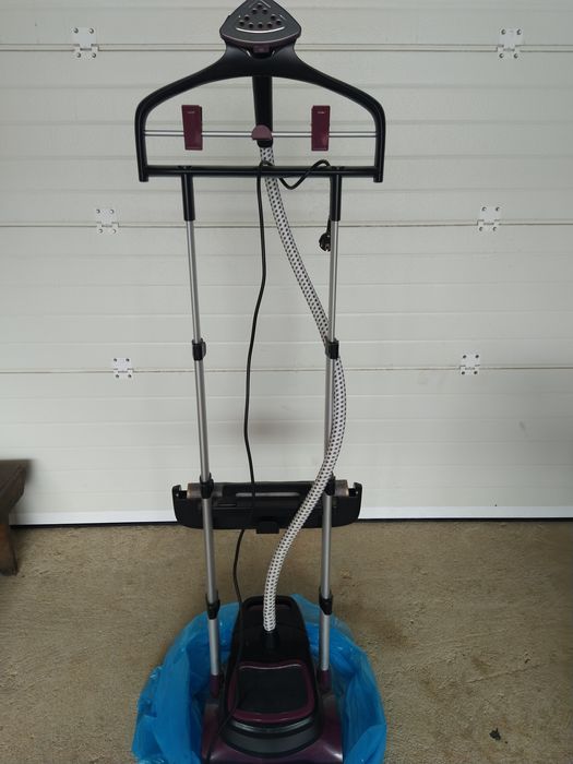 Ferro de engomar vertical a vapor rowenta precision