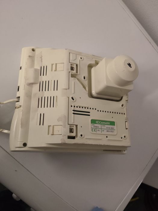 Video porteiro comelit 4700w testado com fixação de parede