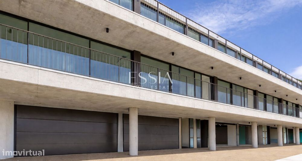 Apartamento T2 com Varanda e Garagem no Douro 39