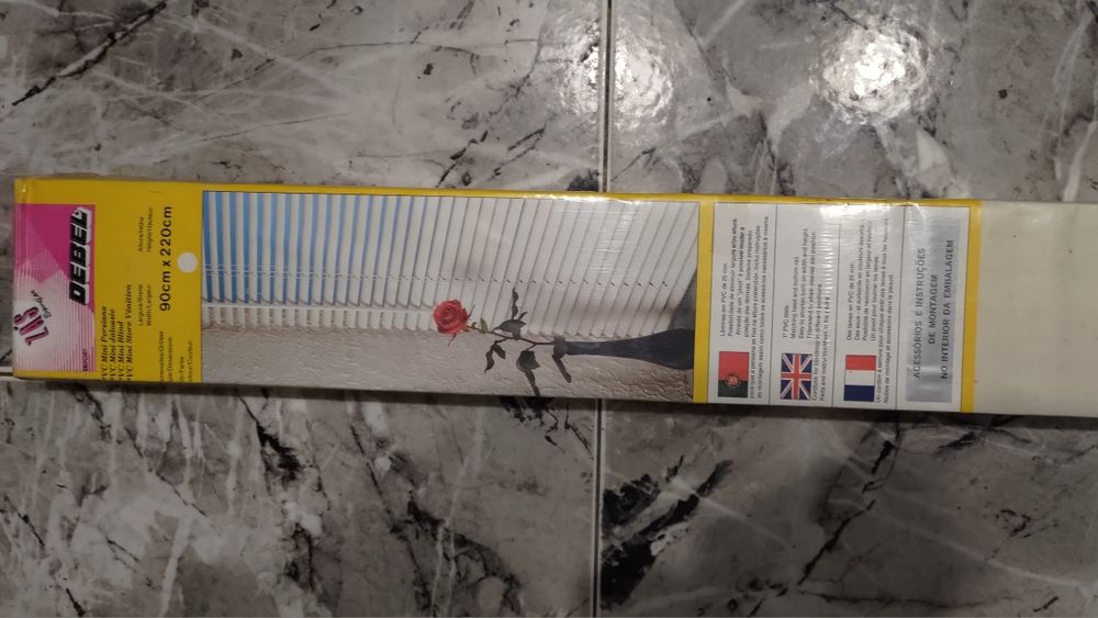 Store de pvc completamente novo