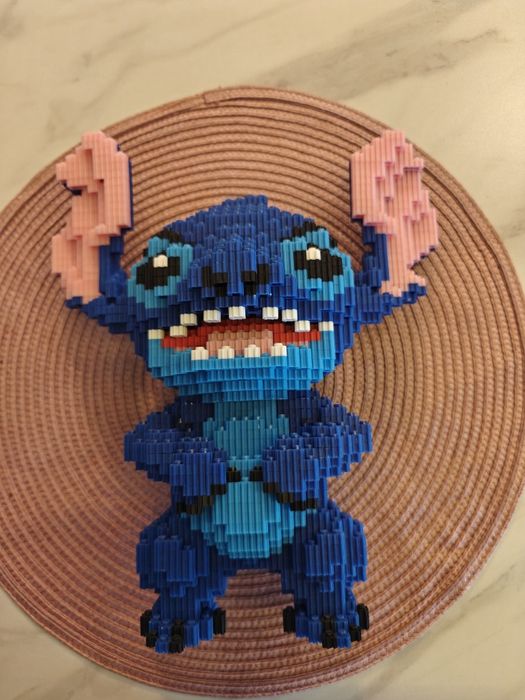 Figurka Stich z klocków