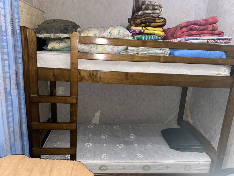 Двоповерхове ліжко