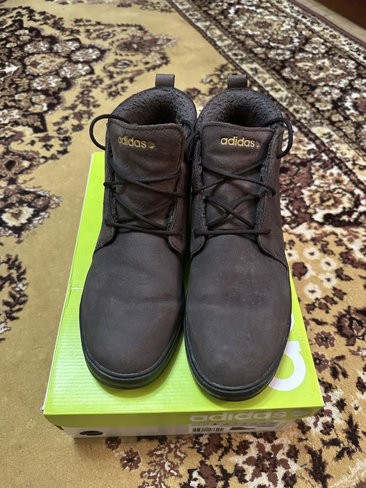 Продам зимові черевики adidas 10,5 us