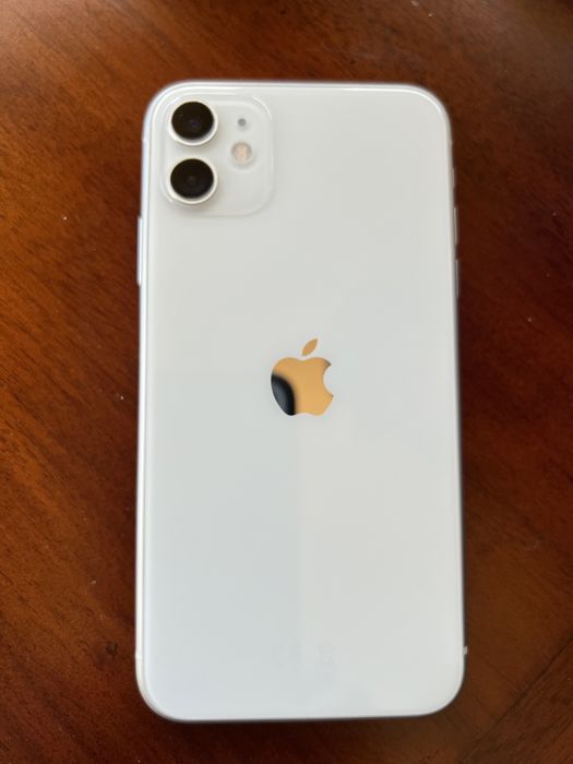 IPhone 11 como e com 3 anos de 6 mêses de uso