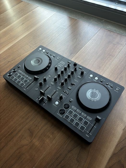 Controlador DJ Pioneer DDJ-FLX4 + Headfones da Sony