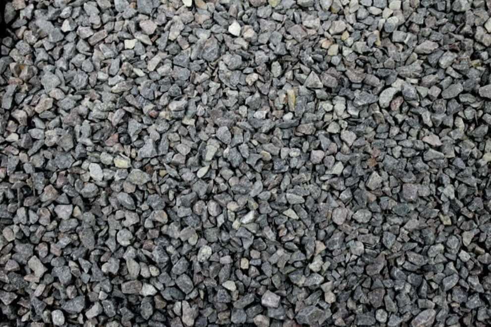 Щебінь гранітний насипом та в мішках