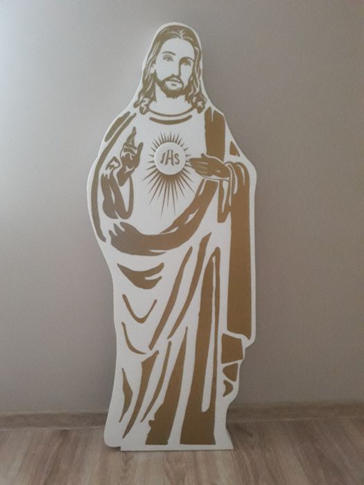 Postać Pana Jezusa z sercem  Pierwsza Komunia  ołtarz Boże Ciało