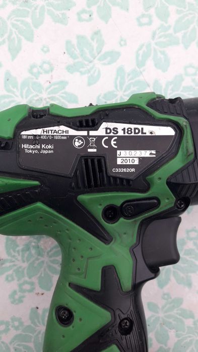 Шуроповерт  HITACHI.  DS 18DL