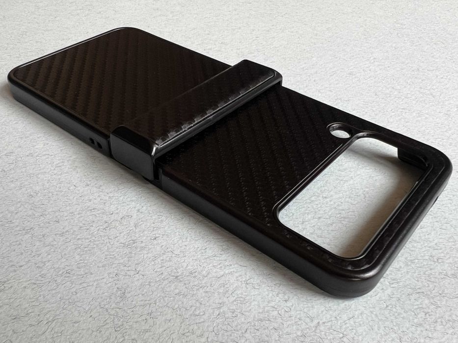 Samsung Galaxy Flip 4 чохол чорний Carbon розкладний матовий пластик